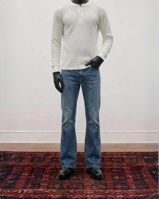 Bootcut-Jeans aus mittelblauem Denim