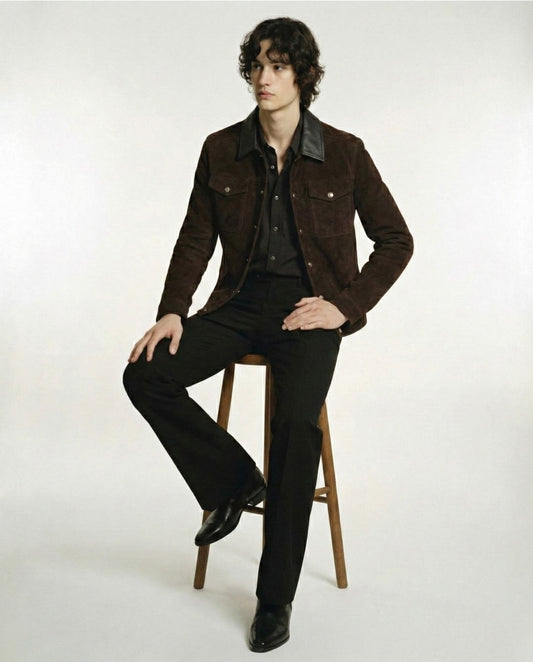 チョコレートブラウンのレザートリムスエードトラッカージャケット